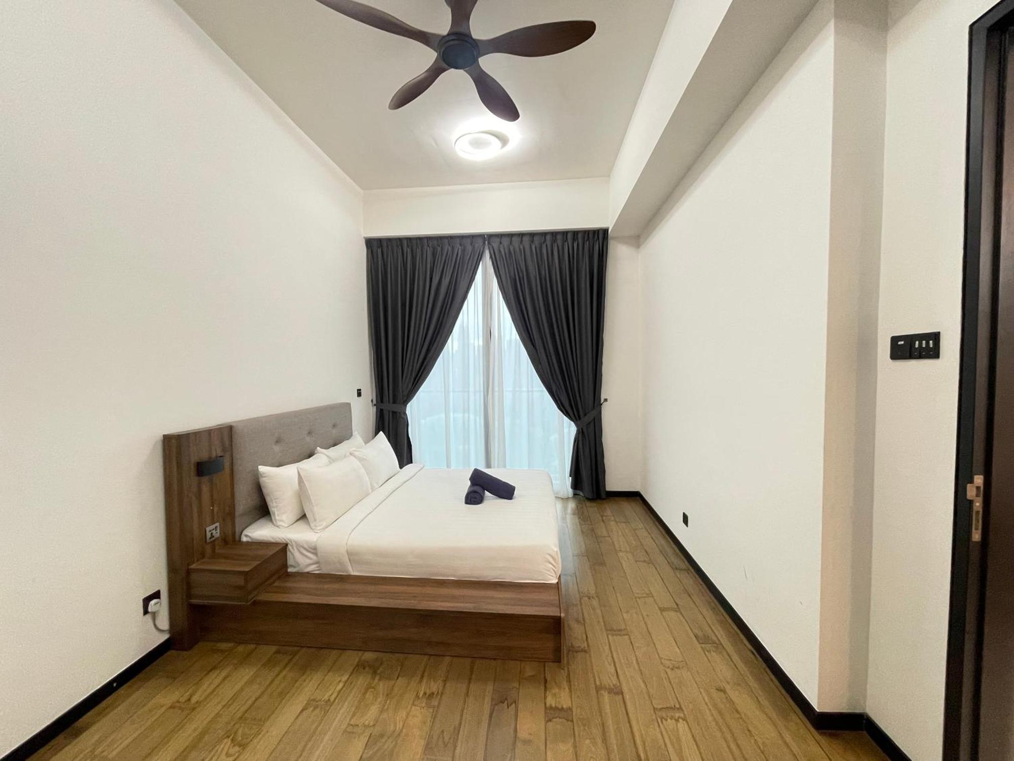 Opus 118 Tower View Homestay