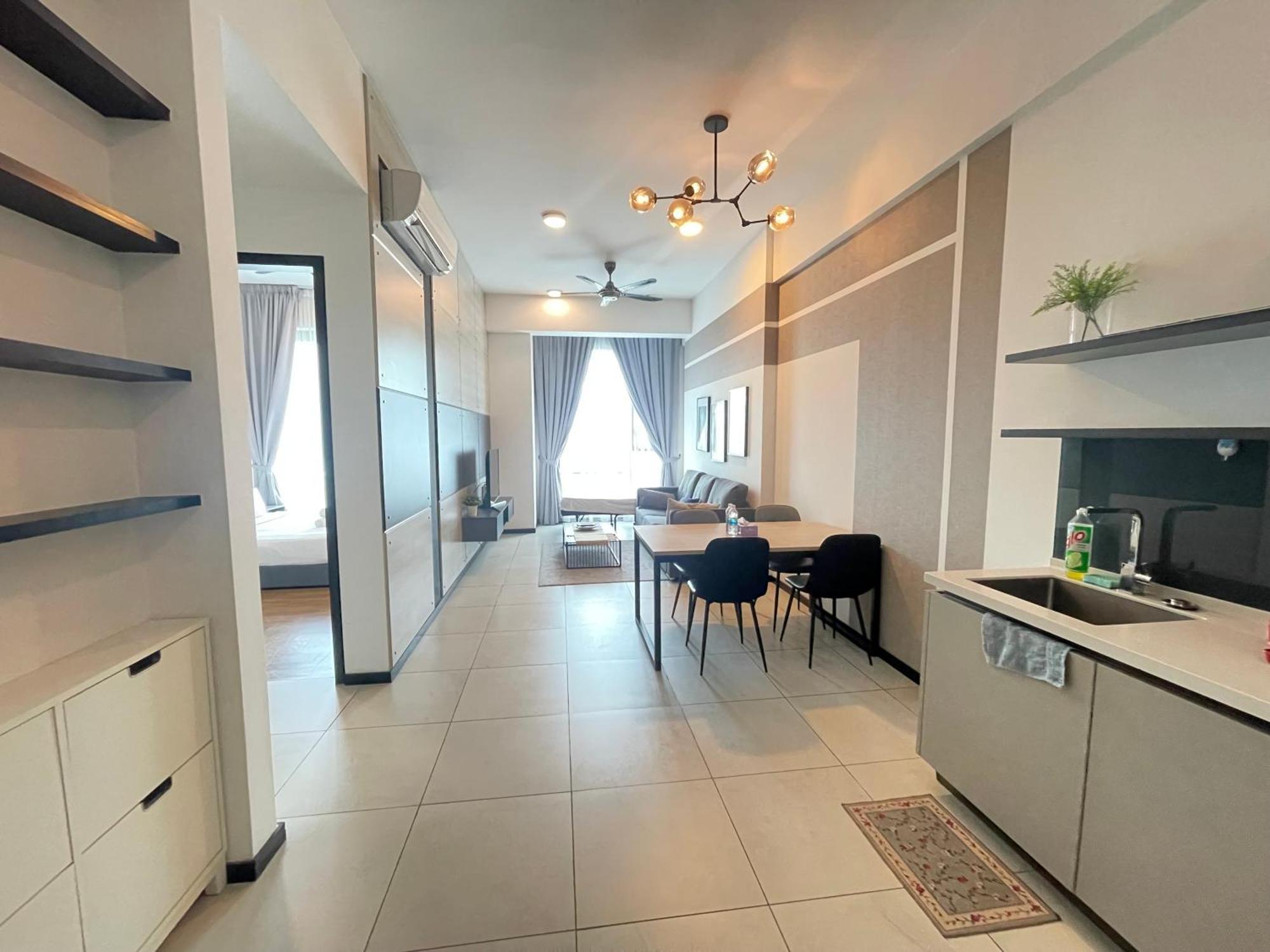 Opus 118 Tower View *